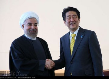 Abe’s Advisor to Visit Iran