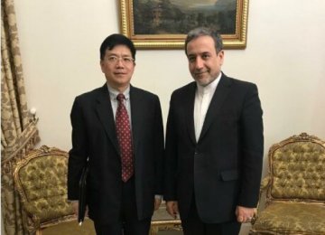 Araqchi, Chinese Envoy Discuss Afghan Peace 