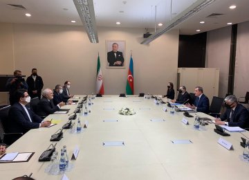 Zarif Discusses Bilateral, Regional Coop. With Azerbaijan’s President