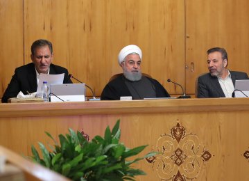 Iran Not to Buckle Under Economic War
