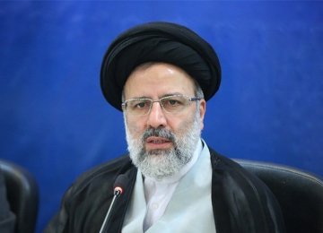 Raeisi Responds to Rouhani’s Complaint