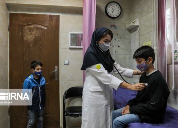 450,000 Flu Shots Distributed Throughout Iran