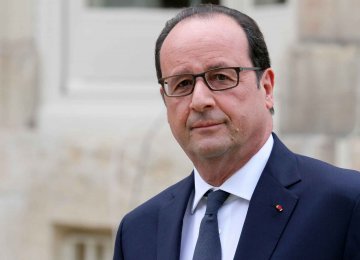 Hollande Urges Trump to Respect Iran Nuclear Deal