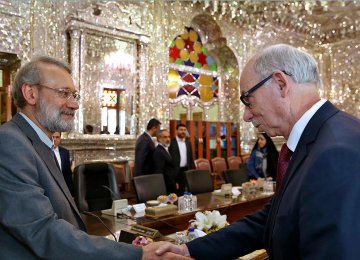 Lauding Iran&#039;s Regional Role,  EU Seeks to Broaden Relations