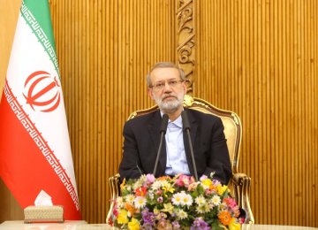 Larijani Briefs Reporters on Visits to Syria, Lebanon