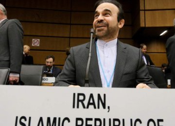 Iran Hails UN Treaty Banning Nuclear Arms