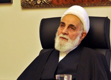 Prominent Cleric Reaffirms Support for Rouhani