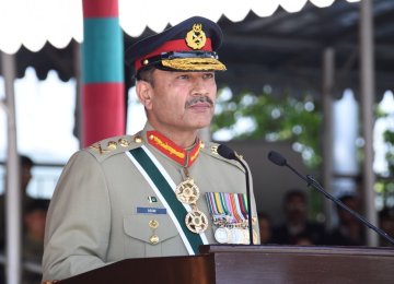 Pakistan’s Army Chief in Iran to Discuss Defense Cooperation