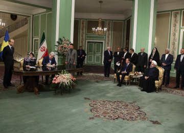Iran and Sweden signed five agreements to boost economic cooperation in Tehran on Feb. 11. 
