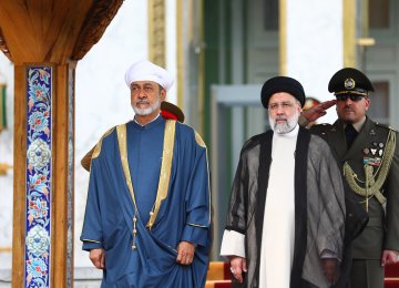 Oman’s Sultan in Iran to Discuss Ties, Region