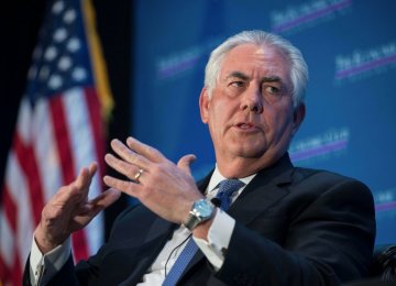 Tillerson Mentions Possibility of Talks With Zarif