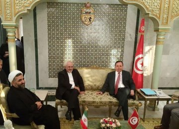 Zarif Confers With Tunisian Leaders