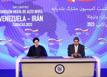 Iran, Venezuela Sign Agreements to Boost Ties  