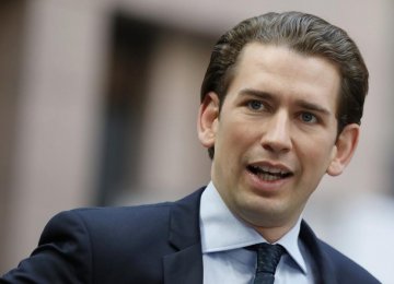 Ex-EU Leaders Call for Boycott of Austrian Ministers