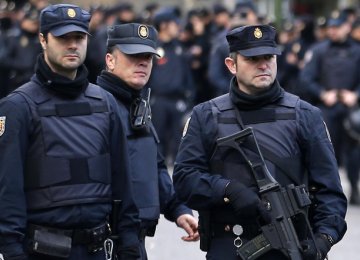 Spain Pulls Police From Catalonia