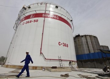 Sinopec, CNPC Skip Iran Oil Purchases for May