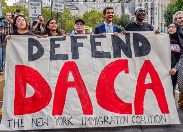 Trump Says DACA Deal for  Young Immigrants Is Off