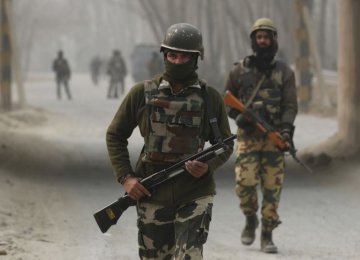 Kashmir Fighting Escalates Between India, Pakistan