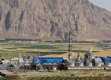 Kermanshah Petrochem Plant to Double Urea, Ammonia Output 