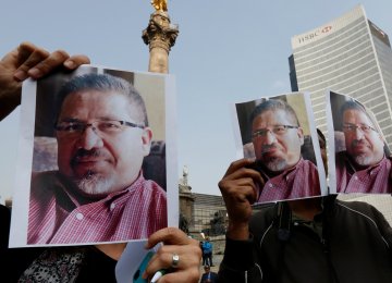 Mexican Reporters Protest Murder of Colleague