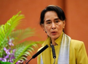Myanmar’s Suu Kyi Seeks to Revive Peace Process