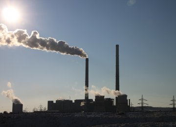 Investor Group Sets Tough Climate Blueprint for Big Oil
