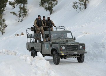 Pakistan to Send Troops to  Saudi Arabia to Train and Advise