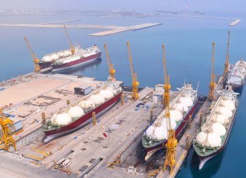 Qatar Plans to Order 60 LNG Carriers