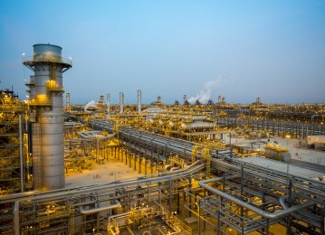 Asia Refiners Expect Saudis to  Lower Crude Prices in August 
