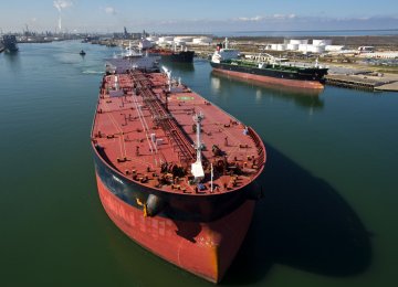 US Penalties ‘Have Not Deterred Much’ of Sino-Iran Oil Trade 
