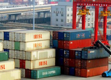 Iran’s Foreign Trade Tops 5%