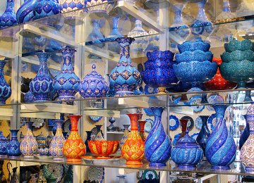  Iran, together with China and India, is among the world’s top three producers of handicrafts.
