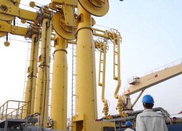 China Ready to Introduce Oil Futures 
