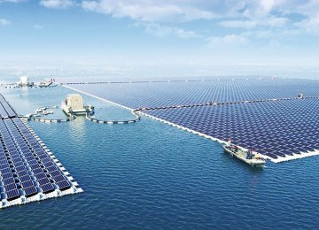 China Starts World&#039;s Biggest Floating Solar Power Project
