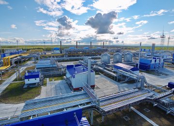 Gazprom Neft Presents Iran Oilfield Proposals