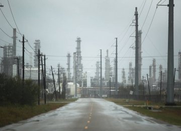 Harvey: Why Oil Prices Are Falling, Not Spiking