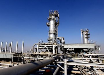 NISOC, Pasargad Energy Co. Sign Oilfield Agreement 