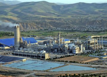 Iran produced just over 50 million tons of petrochemicals and polymers in the fiscal 2016-17.