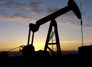 Brent, WTI Prices Dip as US Rig Count Increases 