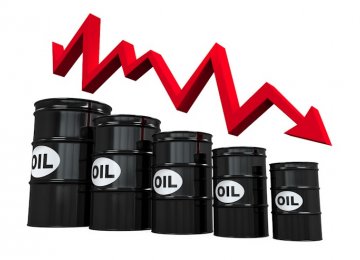 Oil Slumps 3% on OPEC Supply Rise, Chinese Tariffs