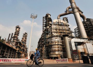 Sinopec Posts Record Profit 