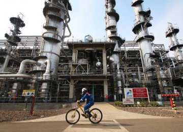 Vietnam Refinery Seeks Approval for Exporting Oil Products