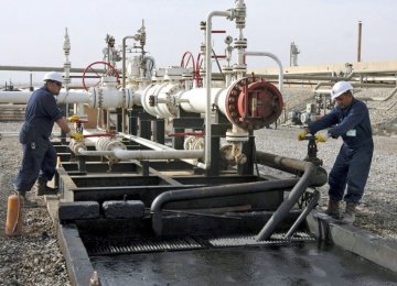 Iran Plans to Raise Oil Output From West Karoun Block