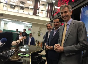 Swiss Ambassador Visits Tehran Bourse 