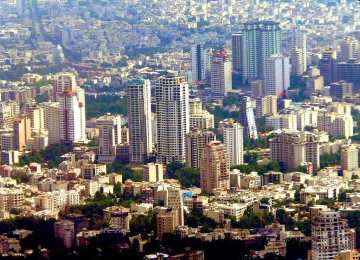 Housing deals in Iran and Tehran for the month ending July 22 indicate a respective drop of 6.8% and 6.3% compared with the previous month.