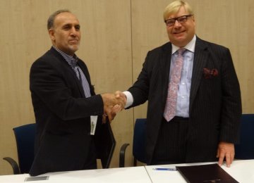 Iranian, Finnish ECAs Sign Wide-Ranging Agreement  