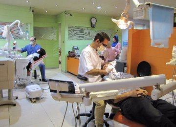 By taking advantage of new technological developments, Iranian dentists have proved to be the best in the Middle East. 