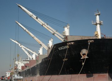 Shaheed Rajaee Port Throughput Up 5%