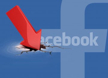 In Record Facebook Crash, Zuckerberg Loses Over $15b