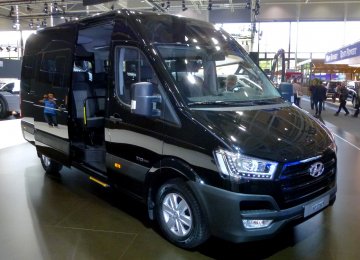 Hyundai H350 vans will sold for 1.83 to 2.18 billion rials ($48,150-$57,360).